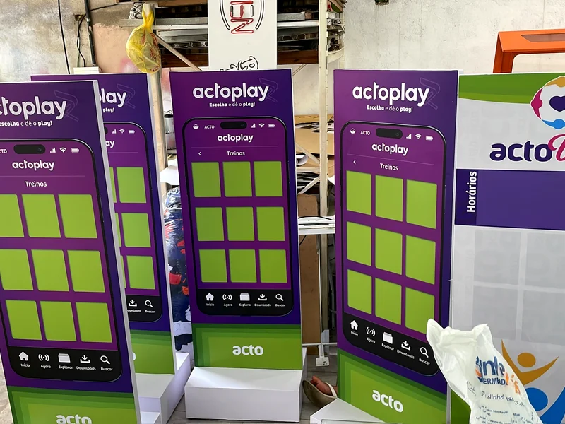 Sinalização e Painel Acto Vibes - QSign