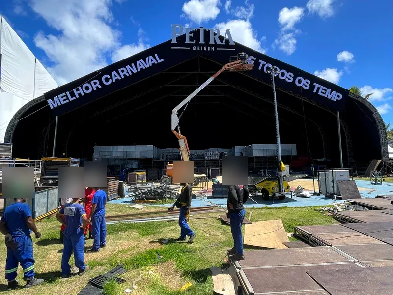 Cenografia Carnaval Petra Puro Malte (3) - QSign